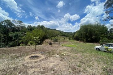 For SALE Tanah Dusun 2.2 Ekar [Tepi Sungai] Lubok Kelubi Batu 20, Hulu Langat