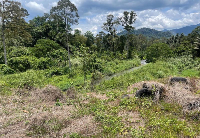 For SALE Tanah Dusun 2.2 Ekar [Tepi Sungai] Lubok Kelubi Batu 20, Hulu Langat