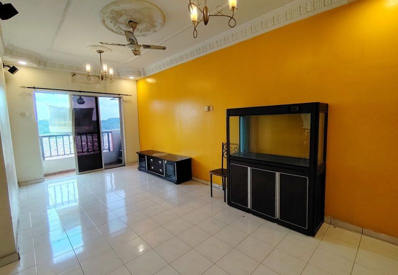 Vista Pinggiran, Taman Pinggiran Putra