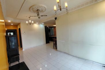 Vista Pinggiran, Taman Pinggiran Putra