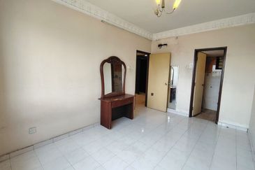 Vista Pinggiran, Taman Pinggiran Putra