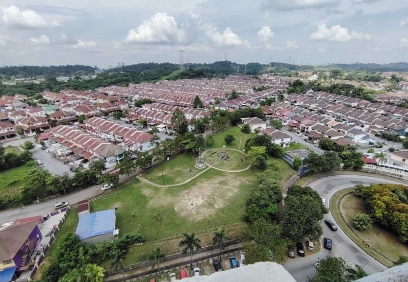 Vista Pinggiran, Taman Pinggiran Putra