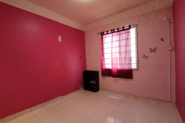 Vista Pinggiran, Taman Pinggiran Putra