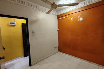 Vista Pinggiran, Taman Pinggiran Putra