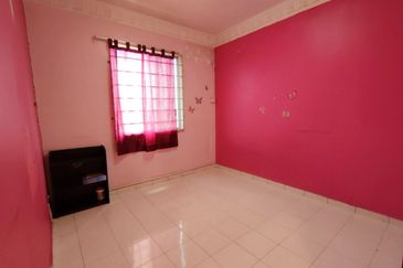 Vista Pinggiran, Taman Pinggiran Putra