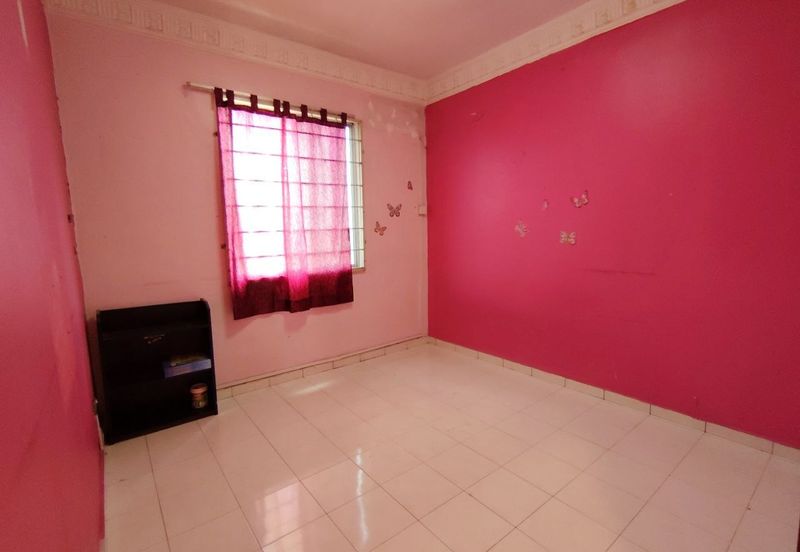 Vista Pinggiran, Taman Pinggiran Putra