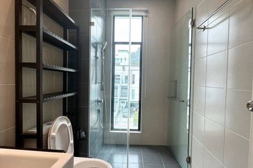 RENOVATED Double Storey Townhouse Sunway Montana Taman Melawati