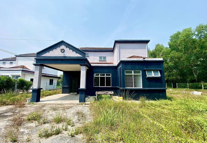 HUGE LAND END LOT DOUBLE STOREY BUNGALOW TASIK ANGSANA SUNGAI PELEK 