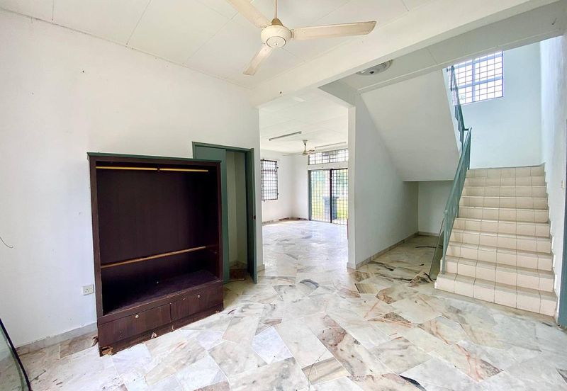 HUGE LAND END LOT DOUBLE STOREY BUNGALOW TASIK ANGSANA SUNGAI PELEK 