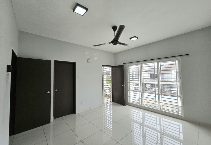 NICE HOUSE DOUBLE STOREY TERRACE HOUSE TAMAN RUBY DENGKIL 