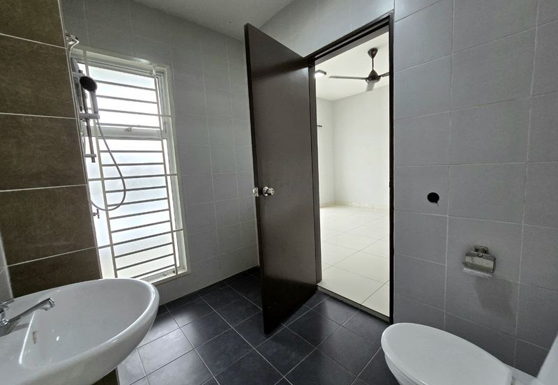 NICE HOUSE DOUBLE STOREY TERRACE HOUSE TAMAN RUBY DENGKIL 