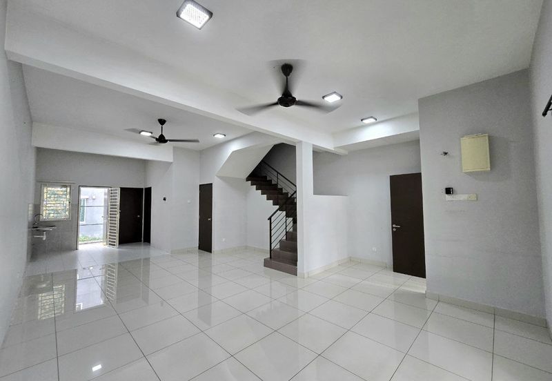 NICE HOUSE DOUBLE STOREY TERRACE HOUSE TAMAN RUBY DENGKIL 