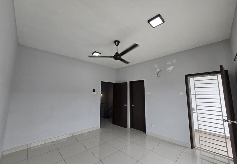 NICE HOUSE DOUBLE STOREY TERRACE HOUSE TAMAN RUBY DENGKIL 