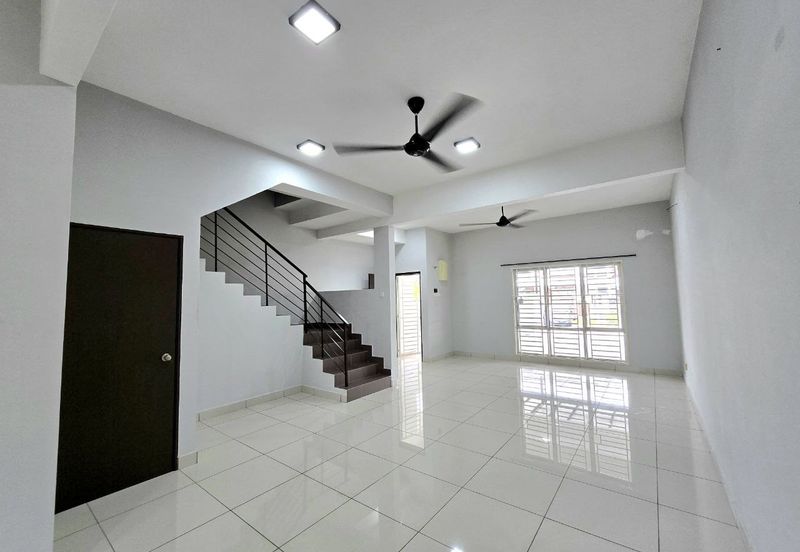 NICE HOUSE DOUBLE STOREY TERRACE HOUSE TAMAN RUBY DENGKIL 