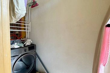 FACING OPEN SINGLE STOREY TERRACE HOUSE TAMAN DESA PINGGIRAN PUTRA (NEAR PUTRAJAYA)