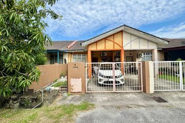 FACING OPEN SINGLE STOREY TERRACE HOUSE TAMAN DESA PINGGIRAN PUTRA (NEAR PUTRAJAYA)