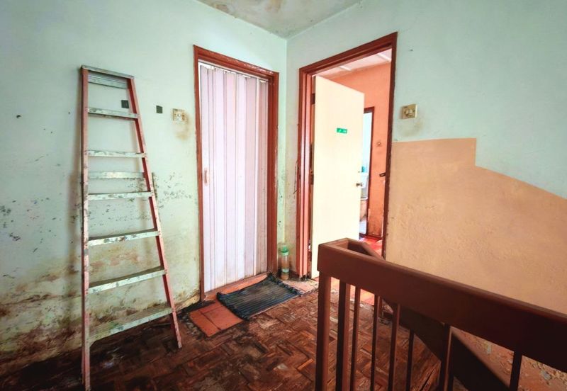 ENDLOT + FACING OPEN DOUBLE STOREY TERRACE BANDAR BARU SALAK TINGGI