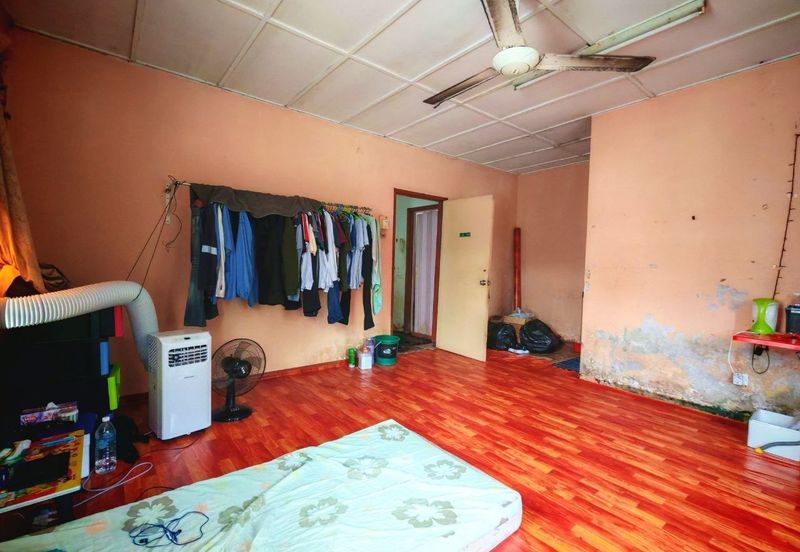 ENDLOT + FACING OPEN DOUBLE STOREY TERRACE BANDAR BARU SALAK TINGGI