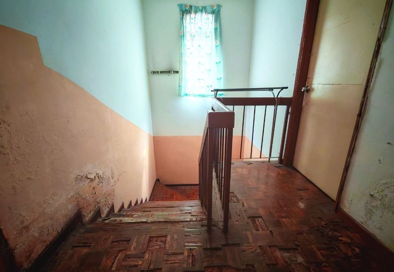 ENDLOT + FACING OPEN DOUBLE STOREY TERRACE BANDAR BARU SALAK TINGGI