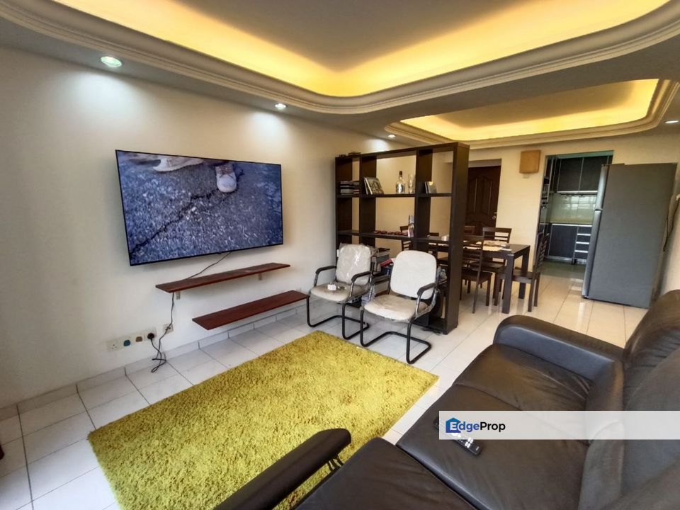 FURNISHED AND RENOVATED UNIT AT SARAKA APARTMENT TAMAN WAWASAN PUCHONG, Selangor, Puchong