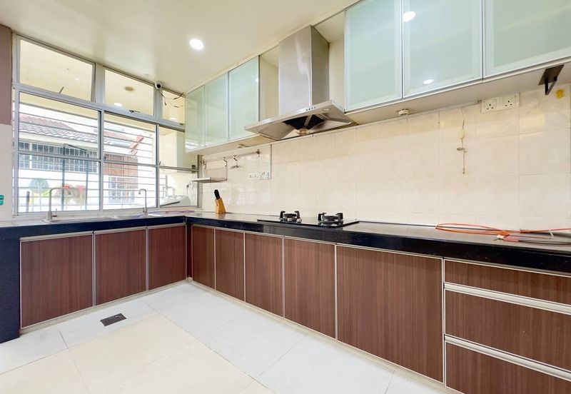 RENOVATED FACING OPEN DOUBLE STOREY TERRACE USJ 22 SUBANG JAYA 