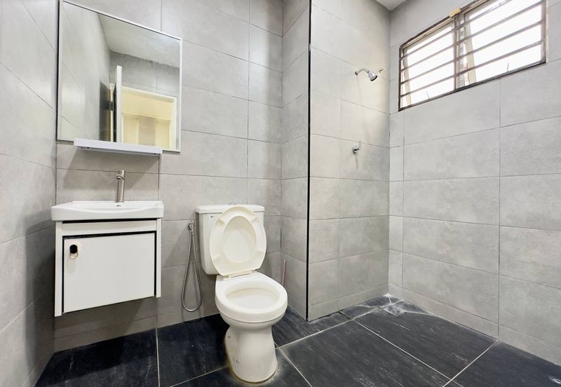 RENOVATED FACING OPEN DOUBLE STOREY TERRACE USJ 22 SUBANG JAYA 