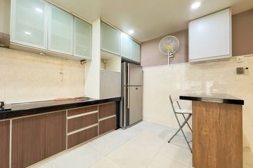 RENOVATED FACING OPEN DOUBLE STOREY TERRACE USJ 22 SUBANG JAYA 