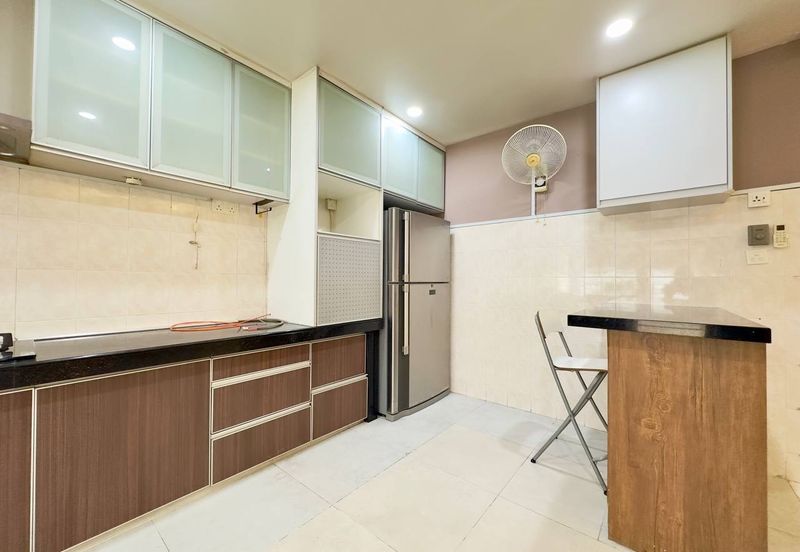 RENOVATED FACING OPEN DOUBLE STOREY TERRACE USJ 22 SUBANG JAYA 
