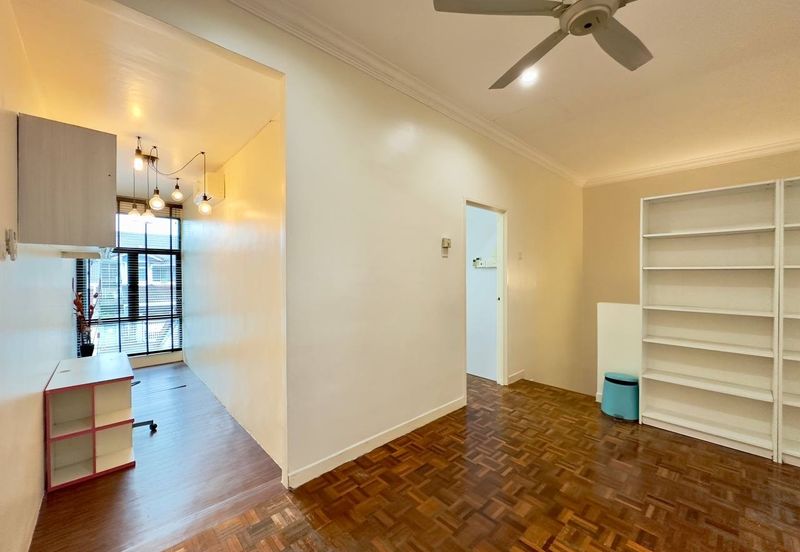 RENOVATED FACING OPEN DOUBLE STOREY TERRACE USJ 22 SUBANG JAYA 