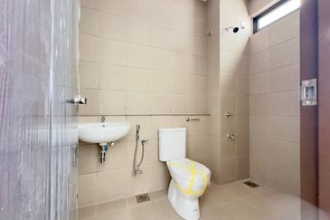 BRAND NEW DOUBLE STOREY TERRACE BANDAR BUKIT RAJA NADIRA KLANG 