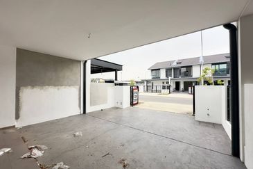 BRAND NEW DOUBLE STOREY TERRACE BANDAR BUKIT RAJA NADIRA KLANG 