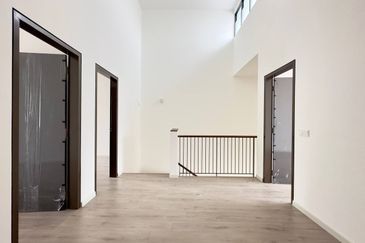 BRAND NEW DOUBLE STOREY TERRACE BANDAR BUKIT RAJA NADIRA KLANG 