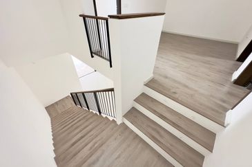 BRAND NEW DOUBLE STOREY TERRACE BANDAR BUKIT RAJA NADIRA KLANG 