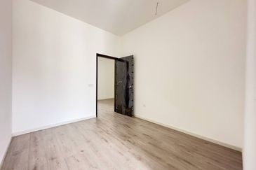 BRAND NEW DOUBLE STOREY TERRACE BANDAR BUKIT RAJA NADIRA KLANG 