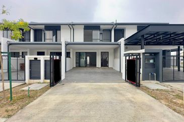 BRAND NEW DOUBLE STOREY TERRACE BANDAR BUKIT RAJA NADIRA KLANG 