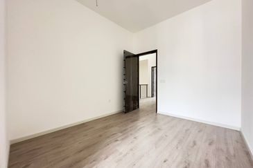 BRAND NEW DOUBLE STOREY TERRACE BANDAR BUKIT RAJA NADIRA KLANG 