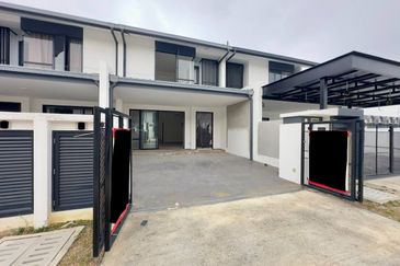 BRAND NEW DOUBLE STOREY TERRACE BANDAR BUKIT RAJA NADIRA KLANG 