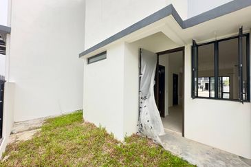 BRAND NEW DOUBLE STOREY TERRACE BANDAR BUKIT RAJA NADIRA KLANG 