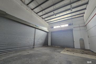 2.5 STOREY SEMI DETACH FACTORY WAREHOUSE 