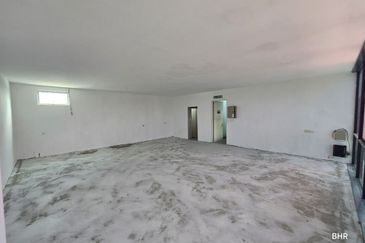 2.5 STOREY SEMI DETACH FACTORY WAREHOUSE 