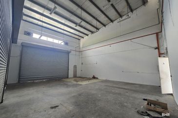 2.5 STOREY SEMI DETACH FACTORY WAREHOUSE 