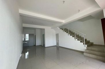 Double Storey Terrace Pahse 4B1, Saujana KLIA Primrose 