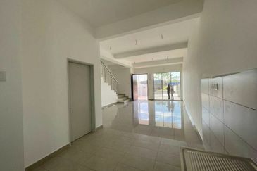Double Storey Terrace Pahse 4B1, Saujana KLIA Primrose 