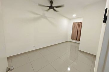 Double Storey Terrace Pahse 4B1, Saujana KLIA Primrose 