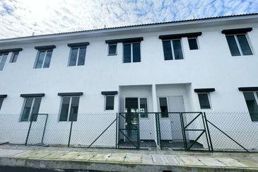 Double Storey Terrace Pahse 4B1, Saujana KLIA Primrose 