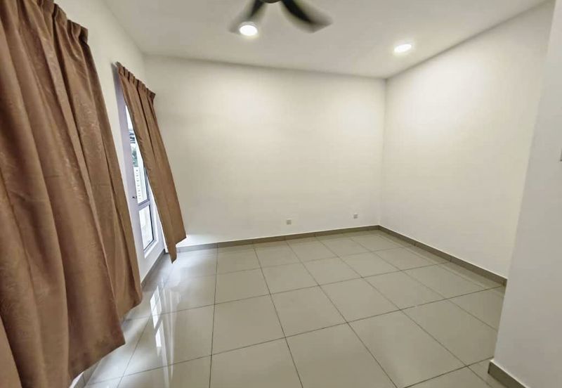 Double Storey Terrace Pahse 4B1, Saujana KLIA Primrose 
