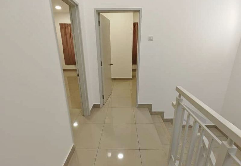 Double Storey Terrace Pahse 4B1, Saujana KLIA Primrose 