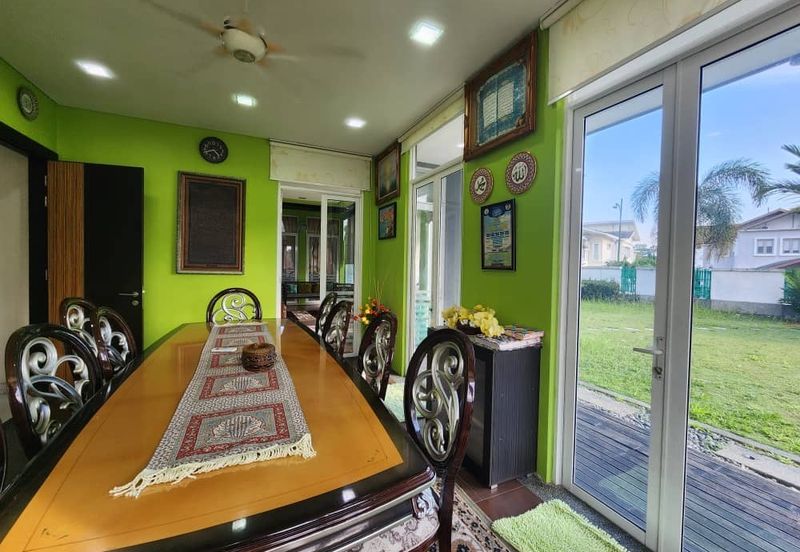 Titian, Bukit Jelutong