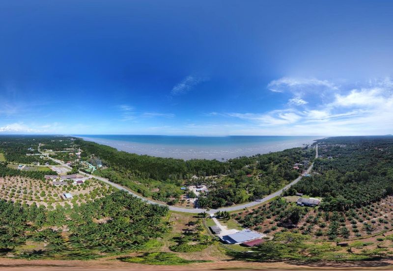 1.9 Ekar Tanah Pertanian Tepi Pantai Batu Laut 