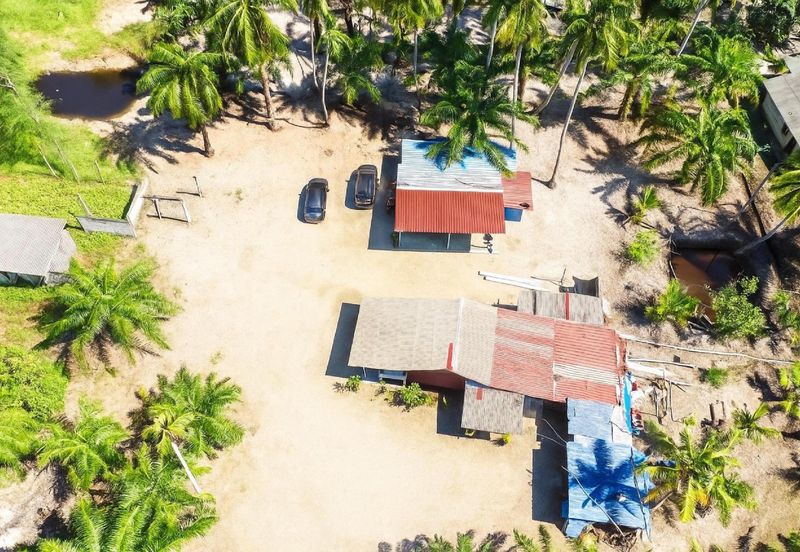 1.9 Ekar Tanah Pertanian Tepi Pantai Batu Laut 